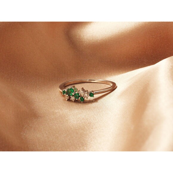 Silver Dazzling May Birthstone Ring, Green Cubic Zirconia Cluster Jewelry - Picture 1 of 9